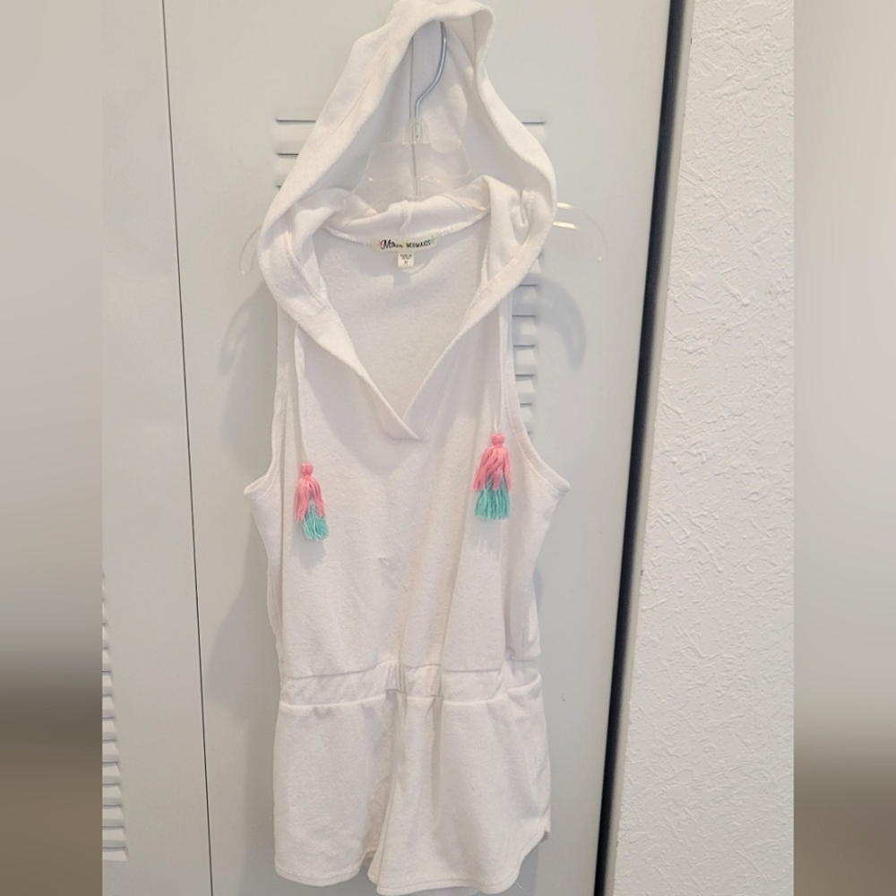 Girls Medium cute beach/pool jumper